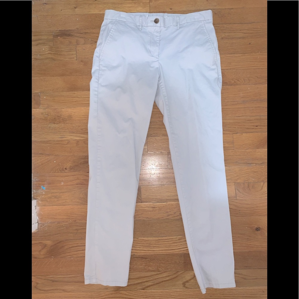 Women’s Light Grey Khaki Pants - Broken-In Straight fit - Size 4.